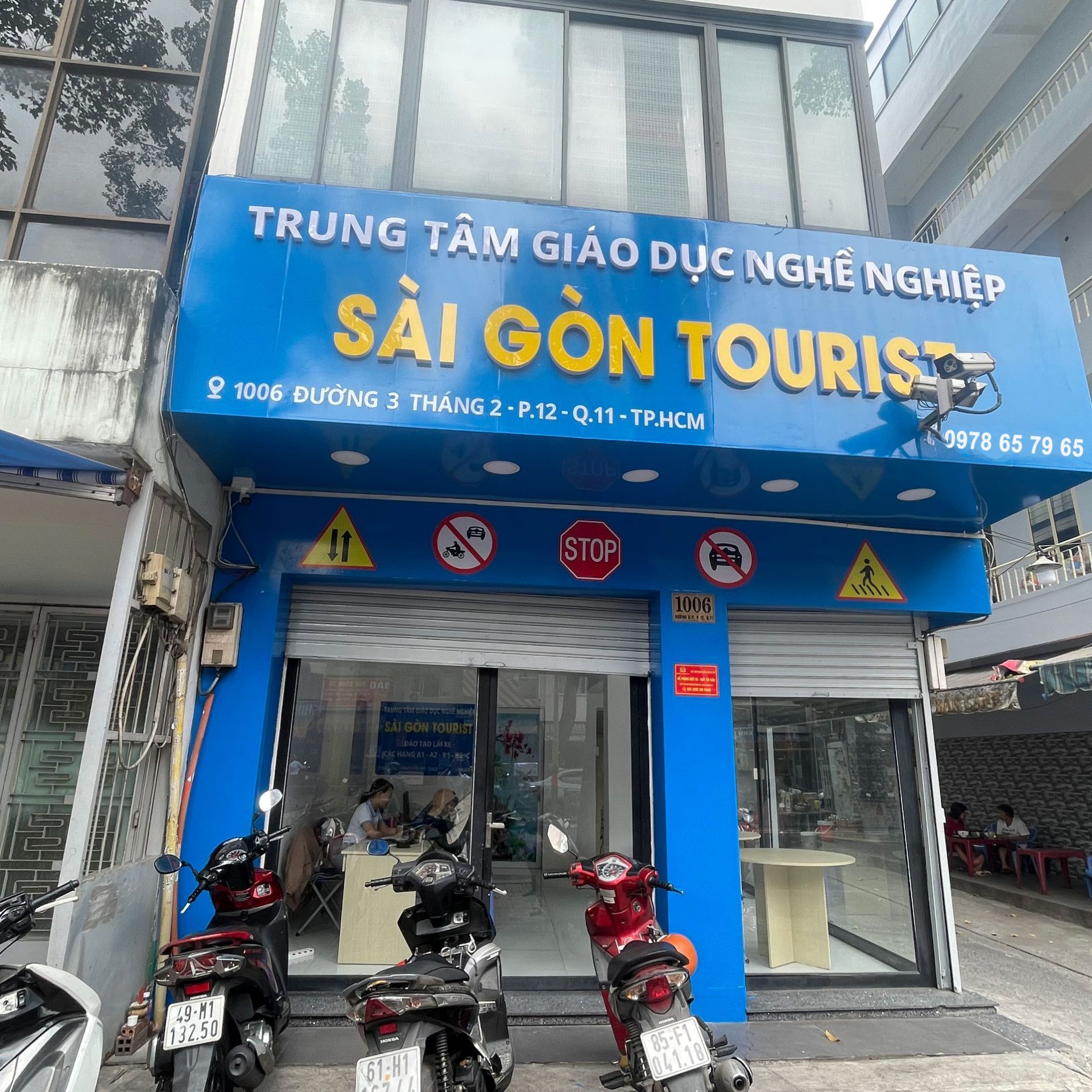 truong day lai xe sai gon tourist quan 11