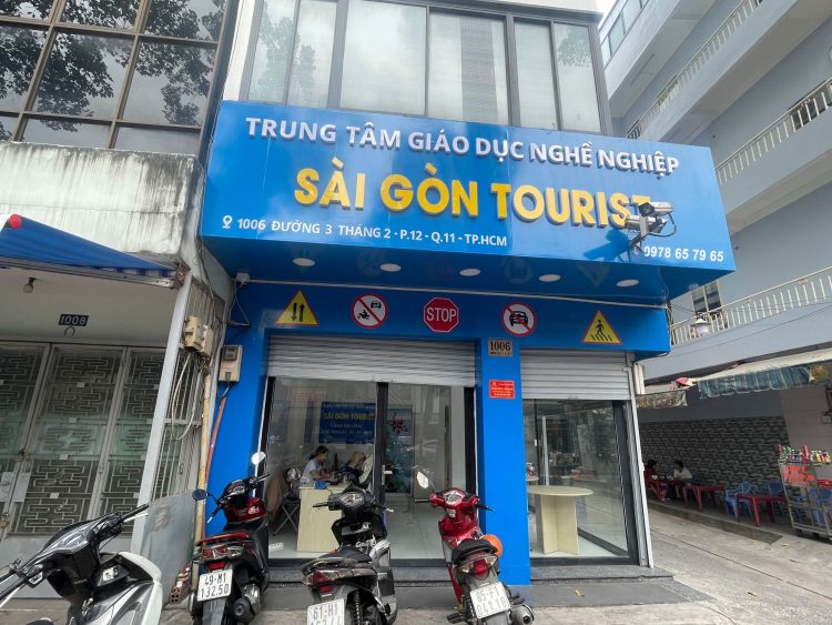 truong day lai xe sai gon tourist quan 11