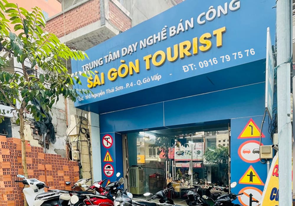 học lái xe ô tô tại gò vấp - trường lái sài gòn tourist